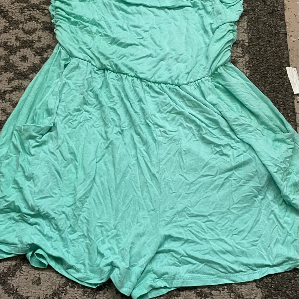 Used condition, color me red jumper - Picture 16 of 16